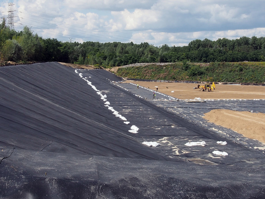 高引張強度 HDPE ジオメンブレン ≥15MPa 引裂強度 ≥25KN/m
