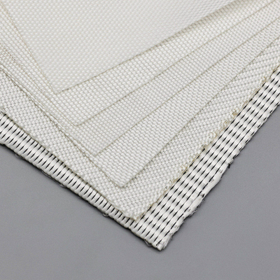 強度 織物 地質繊維 織物 50m-100m 長さ 5.2m 幅 CBR 穿孔強度 ≥12KN 建設プロジェクトに最適
