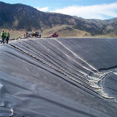 農業用灌水貯水池用 紫外線耐性 1.5mm 滑らかな HDPE 地膜 ラインナー