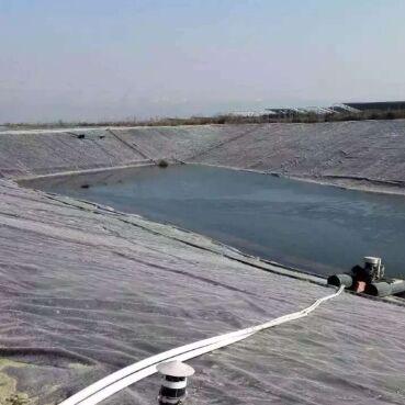 農業用灌水貯水池用 紫外線耐性 1.5mm 滑らかな HDPE 地膜 ラインナー