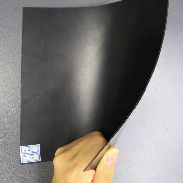 1.5mm HDPE ゲオメムラインライナー 鉱山堆の流出パッドのための特殊化学抵抗性