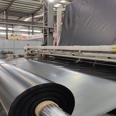 1.5mm HDPE ゲオメムラインライナー 鉱山堆の流出パッドのための特殊化学抵抗性