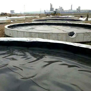 農業および産業用途における耐久性のある漏れ防止バリア用の耐穿刺性 HDPE ジオメンブレン ライナー