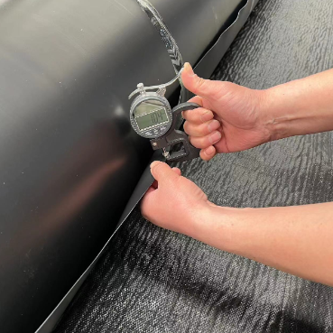 尾鉱ダムおよび廃棄物のスラリー盆地のための厳しい採鉱 HDPE ジオメンブレン ライナー