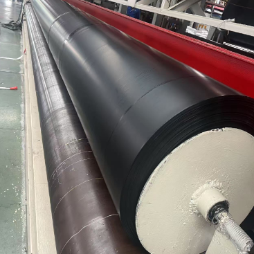 尾鉱ダムおよび廃棄物のスラリー盆地のための厳しい採鉱 HDPE ジオメンブレン ライナー