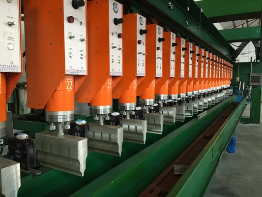 私道のHDPE ジオセルは格子ペーバーの土安定ジオセルの擁壁をひいた